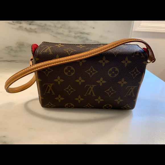 Authentic Louis Vuitton Recital Purse - Picture 6 of 8